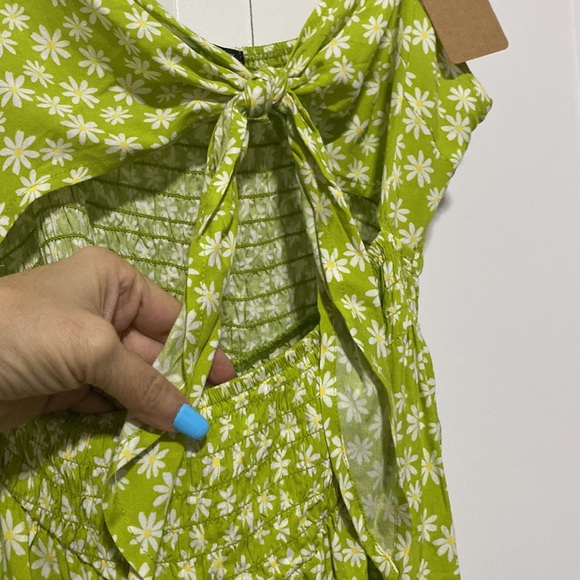 NWT Hesperus Cut Out Smocked Tie Front Daisy Maxi Dress |Size L - Picture 9 of 10